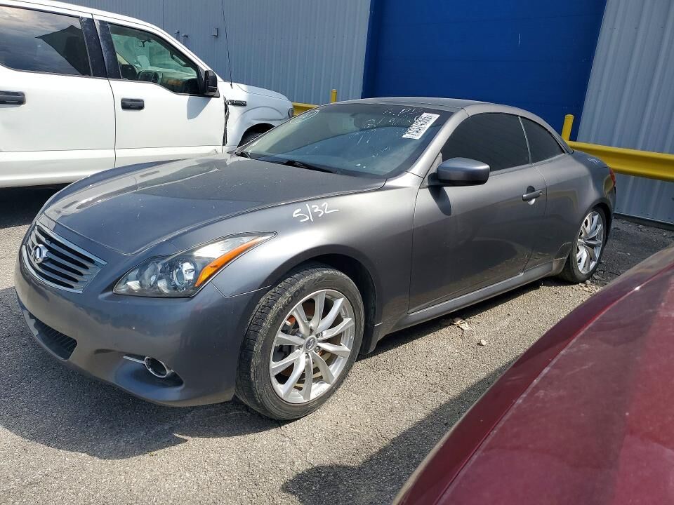 2013 INFINITI G37