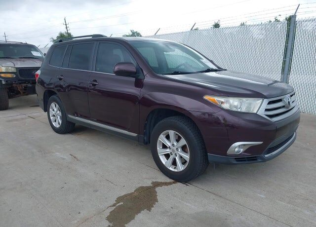 2011 TOYOTA Highlander