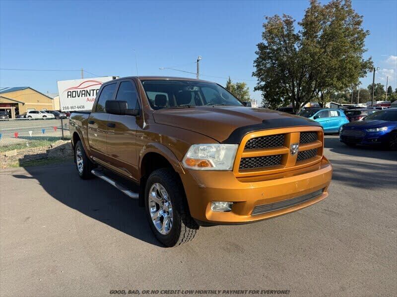 2012 DODGE Ram