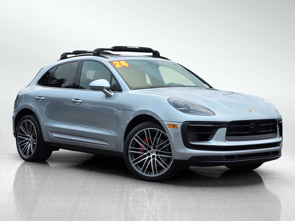 2024 PORSCHE Macan