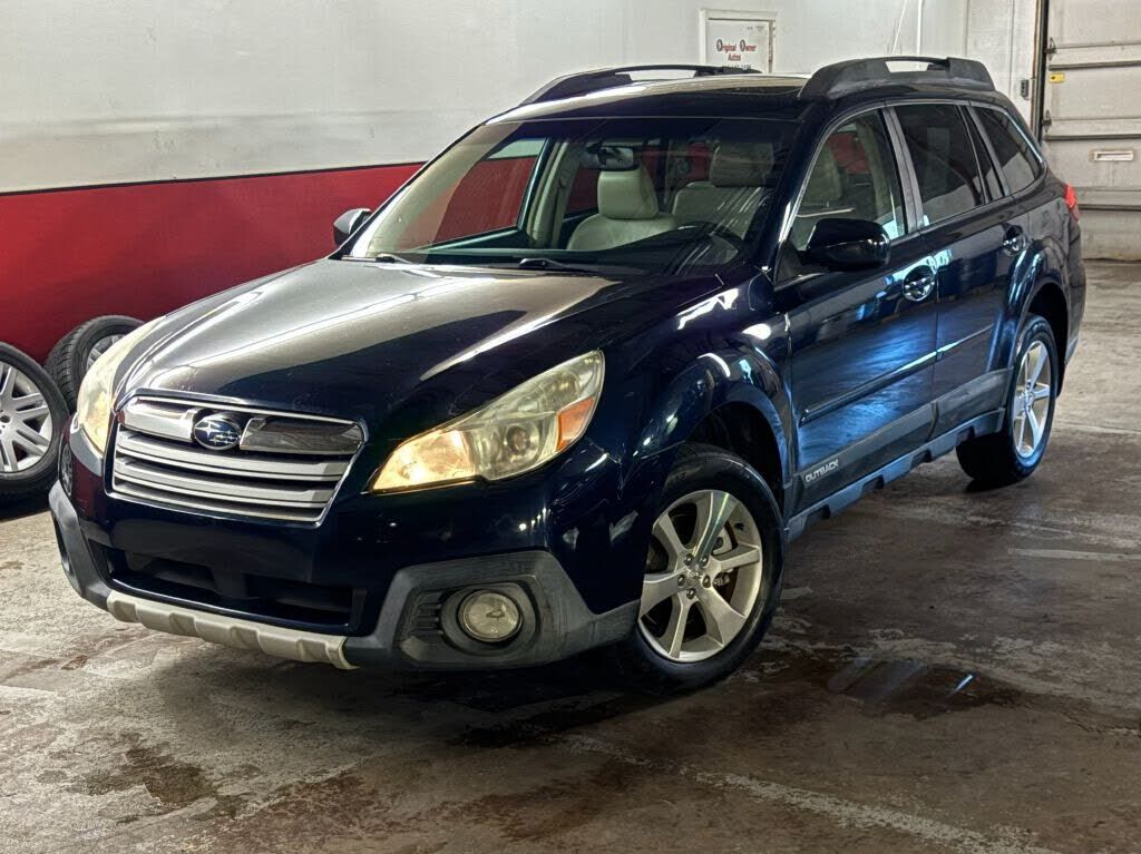 2013 SUBARU Outback
