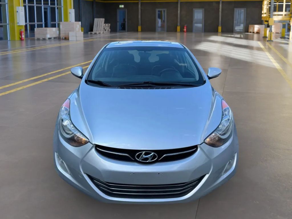 2013 HYUNDAI Elantra