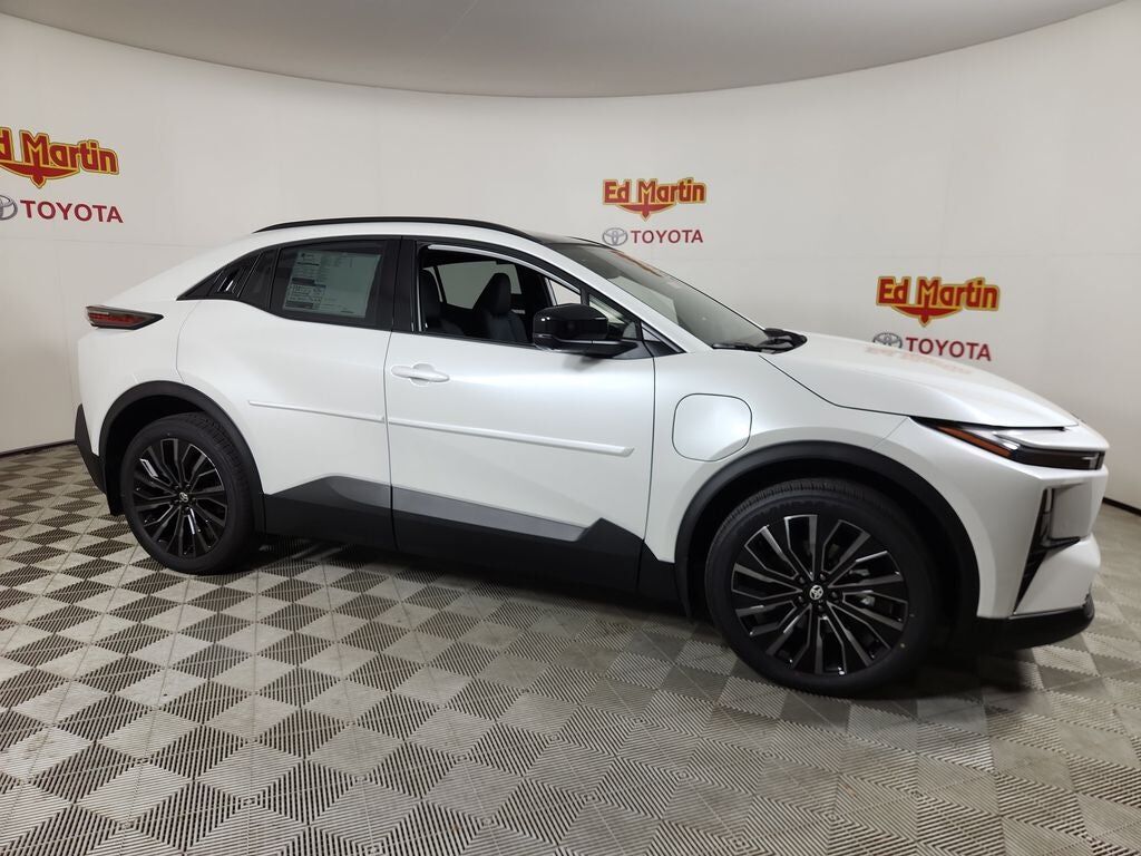 2026 TOYOTA C-HR