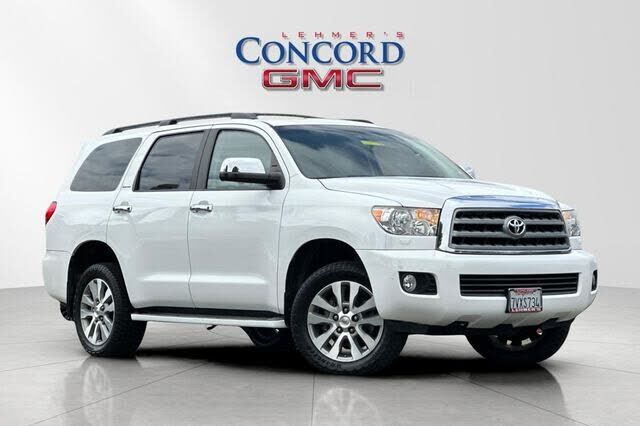 2016 TOYOTA Sequoia