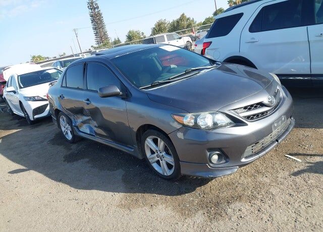 2013 TOYOTA Corolla