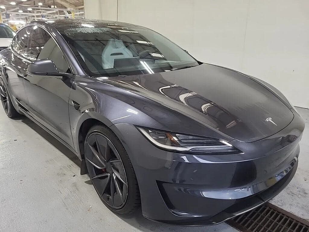 2024 TESLA Model 3