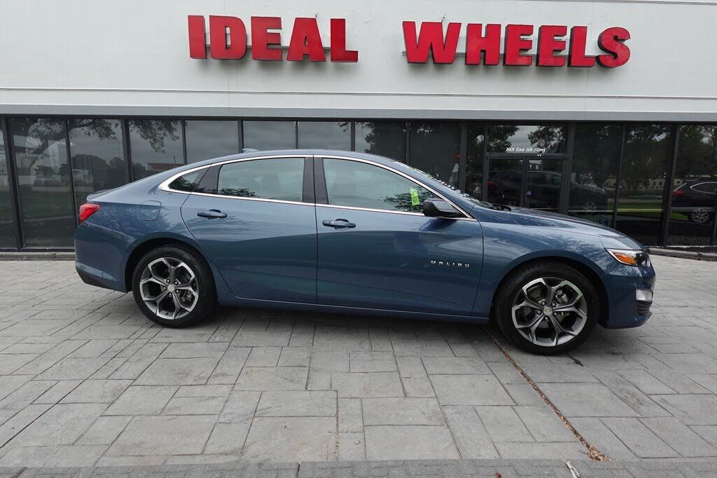 2024 CHEVROLET Malibu
