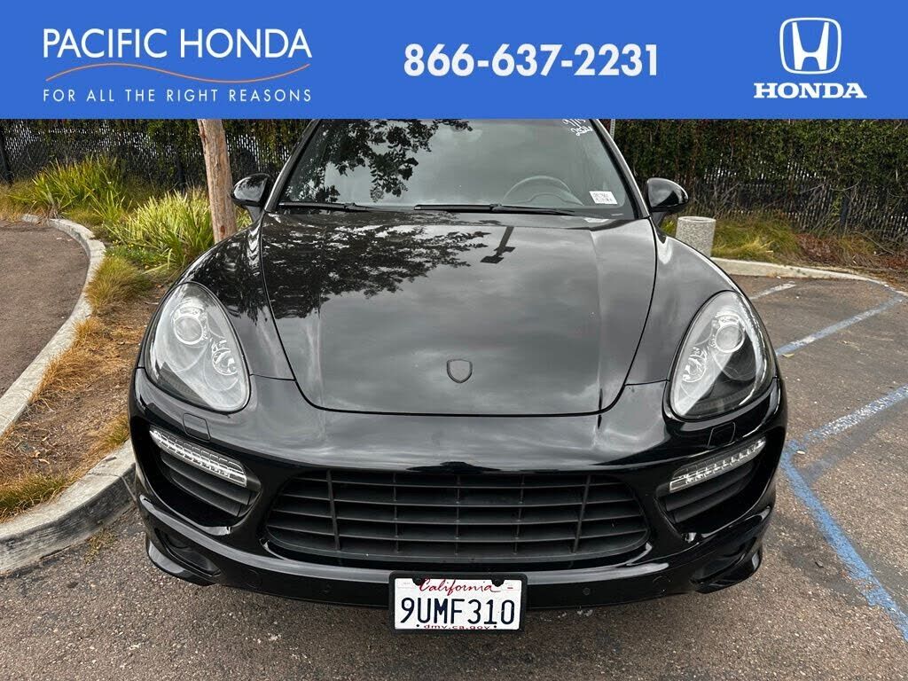 2013 PORSCHE Cayenne