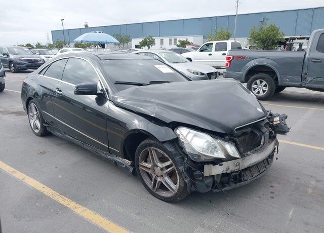 2013 MERCEDES-BENZ E-Class
