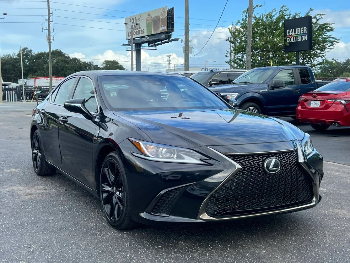 2022 LEXUS ES