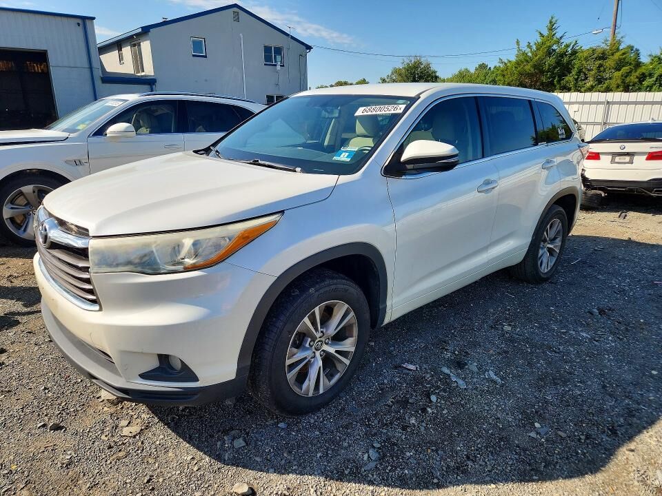 2016 TOYOTA Highlander