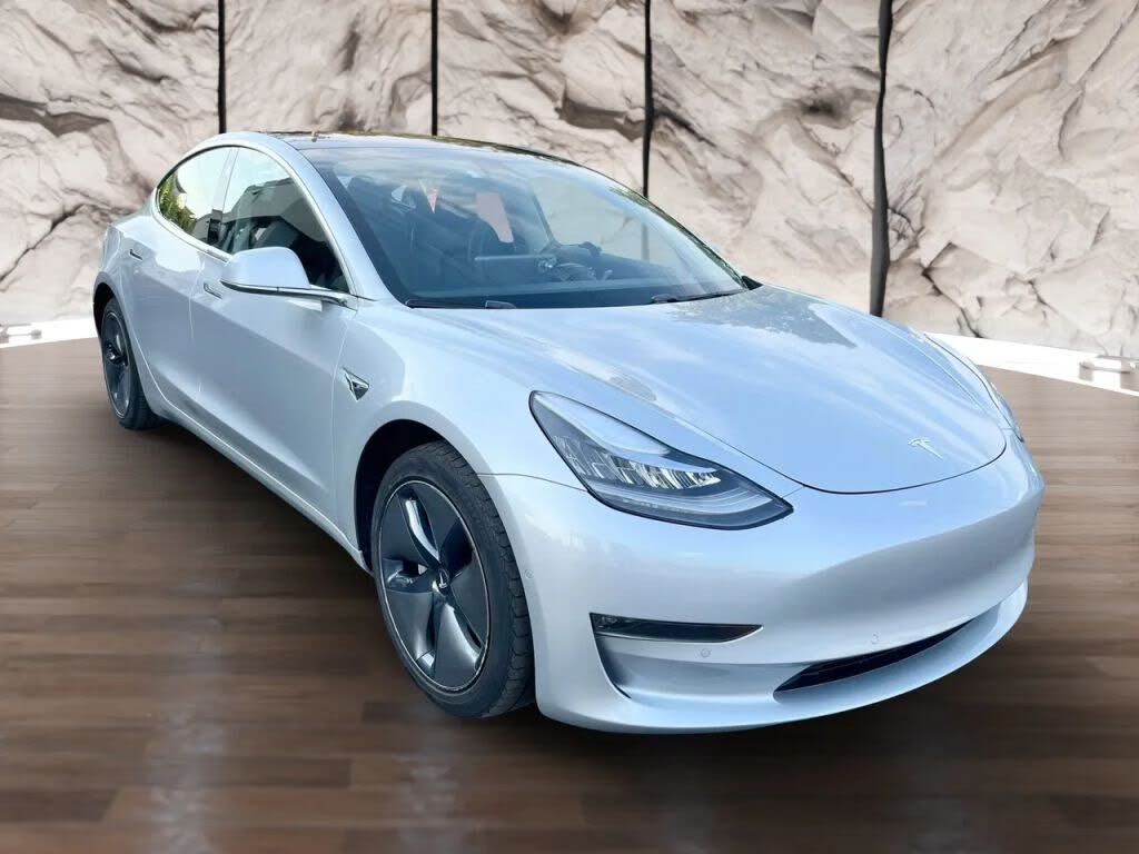 2018 TESLA Model 3