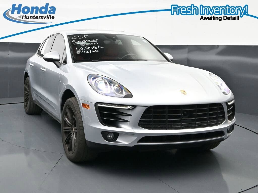 2016 PORSCHE Macan