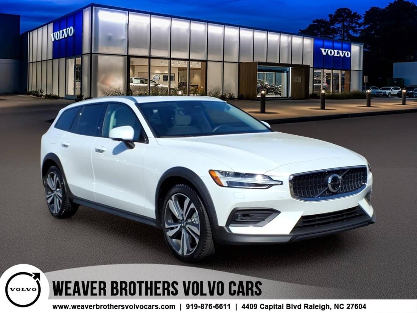 2025 VOLVO V60CC