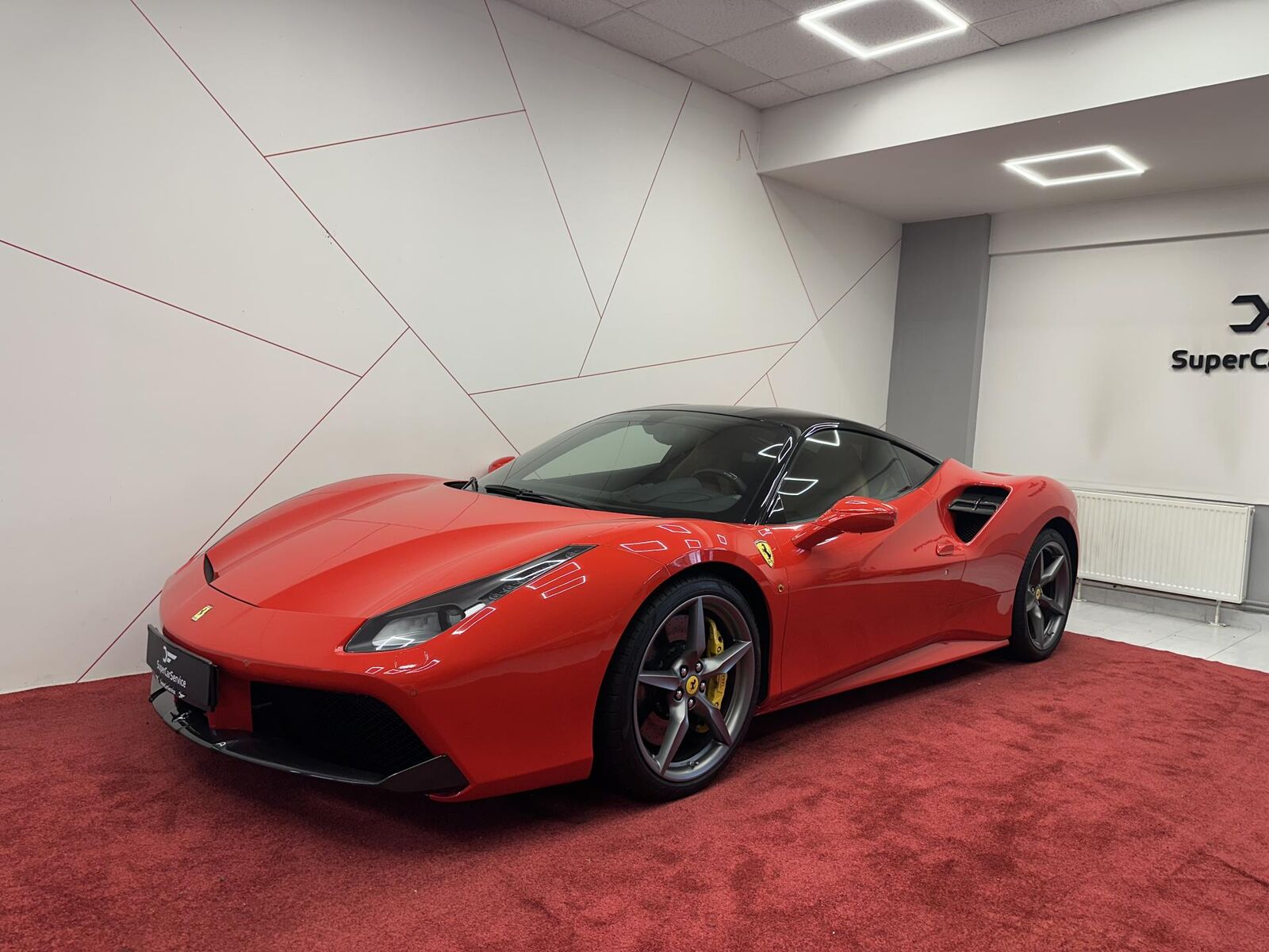 2017 FERRARI 488