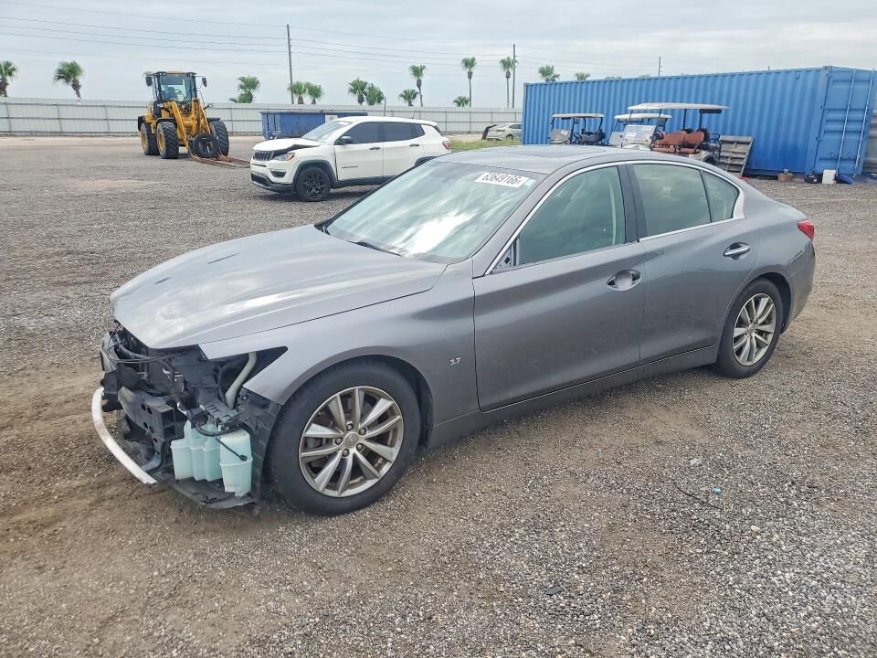 2015 INFINITI Q50
