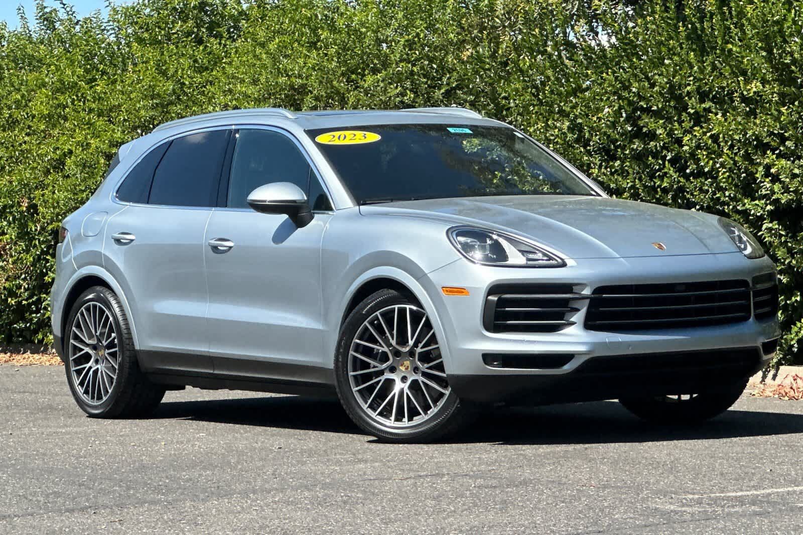 2023 PORSCHE Cayenne