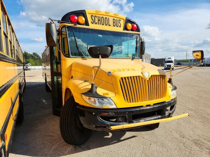 2013 IC BUS PB105