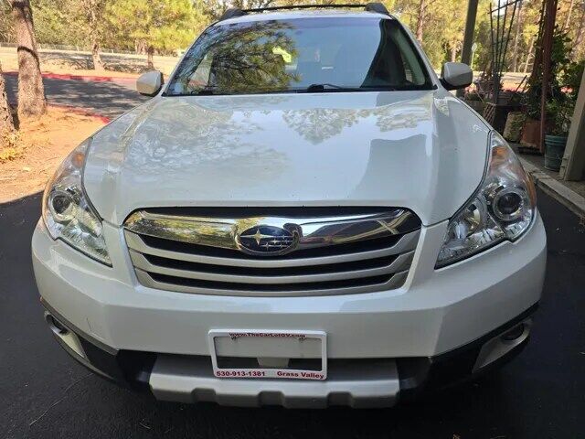 2010 SUBARU Outback