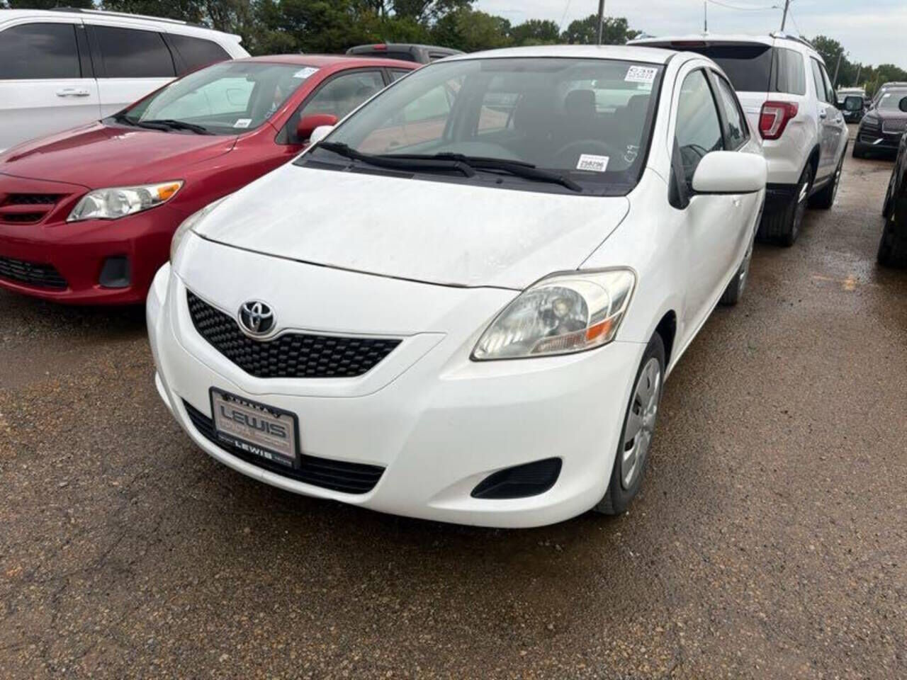 2012 TOYOTA Yaris