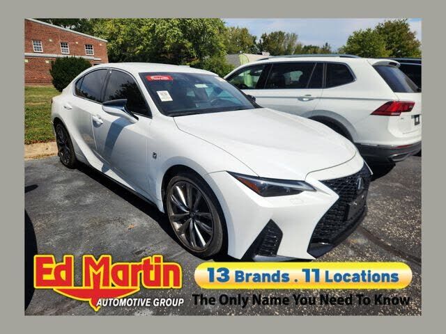 2022 LEXUS IS