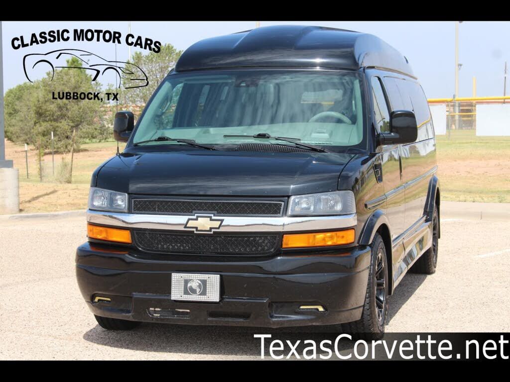 2020 CHEVROLET Express