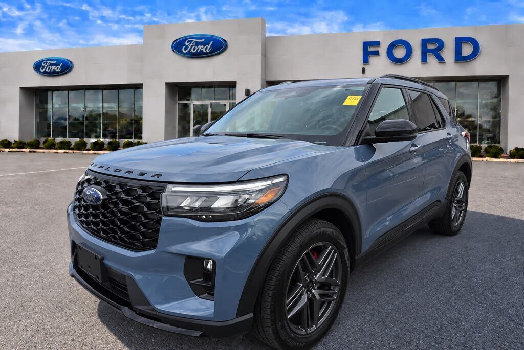 2025 FORD Explorer