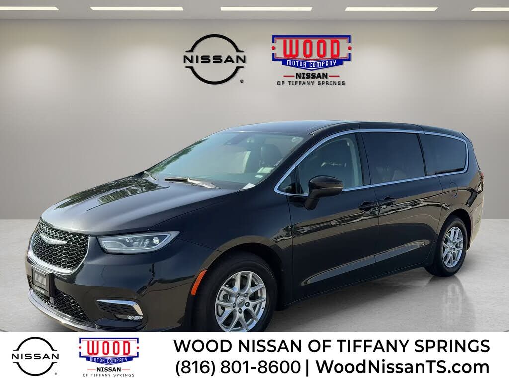 2023 CHRYSLER Pacifica
