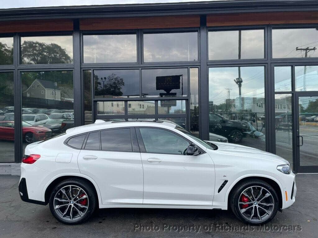 2023 BMW X4