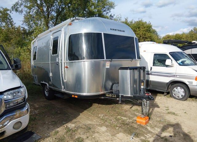2021 AIRSTREAM Bambi / Caravel