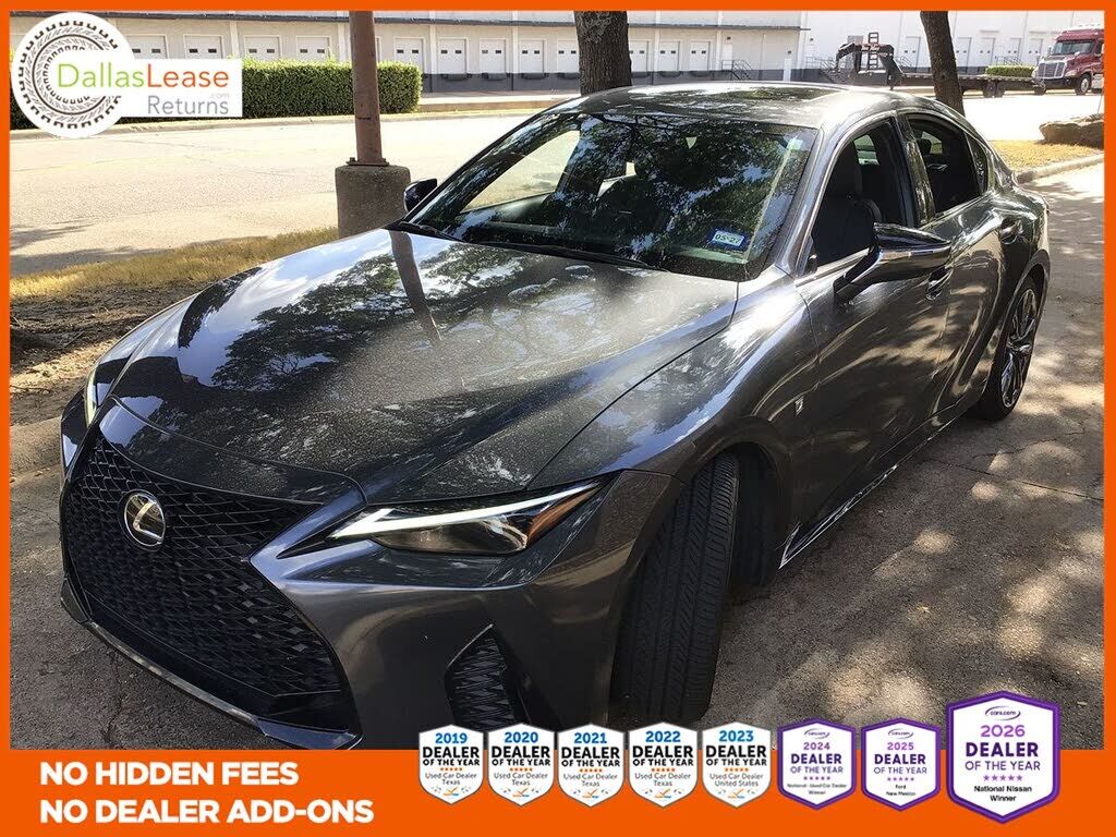 2022 LEXUS IS