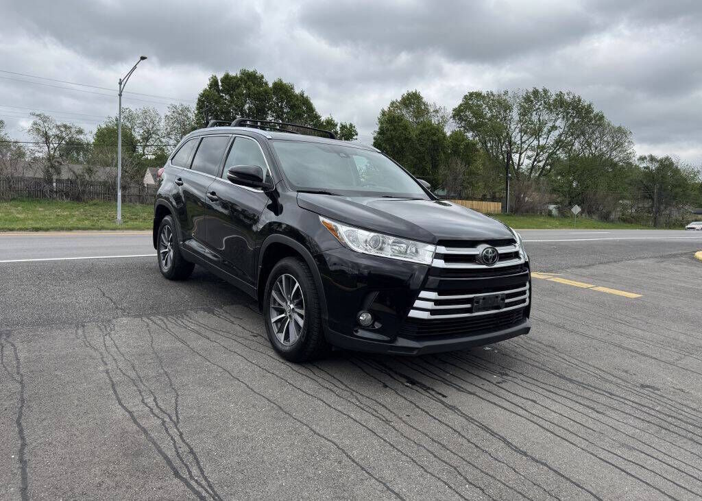 2019 TOYOTA Highlander
