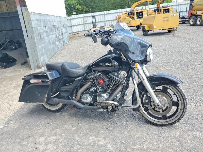 2010 HARLEY DAVIDSON Street Glide