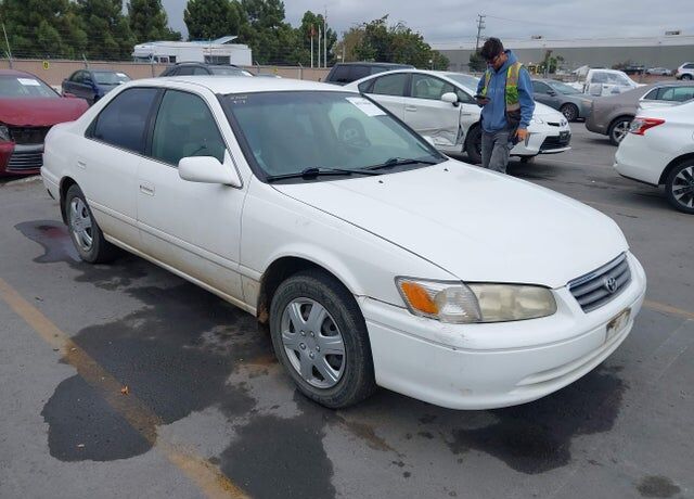 2001 TOYOTA Camry