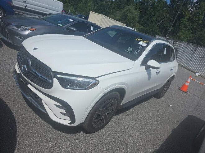 2025 MERCEDES-BENZ GLC-Class