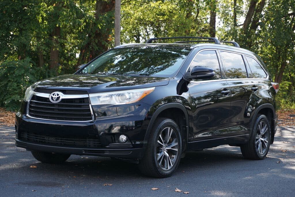 2016 TOYOTA Highlander