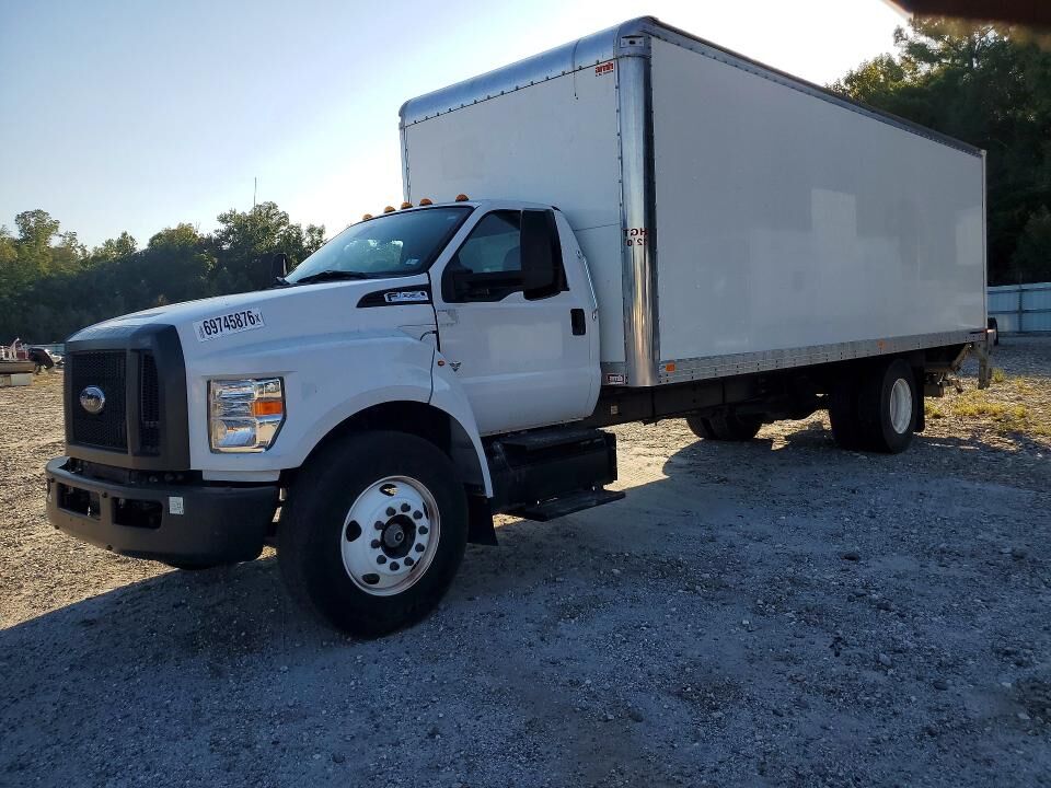 2022 FORD F-650