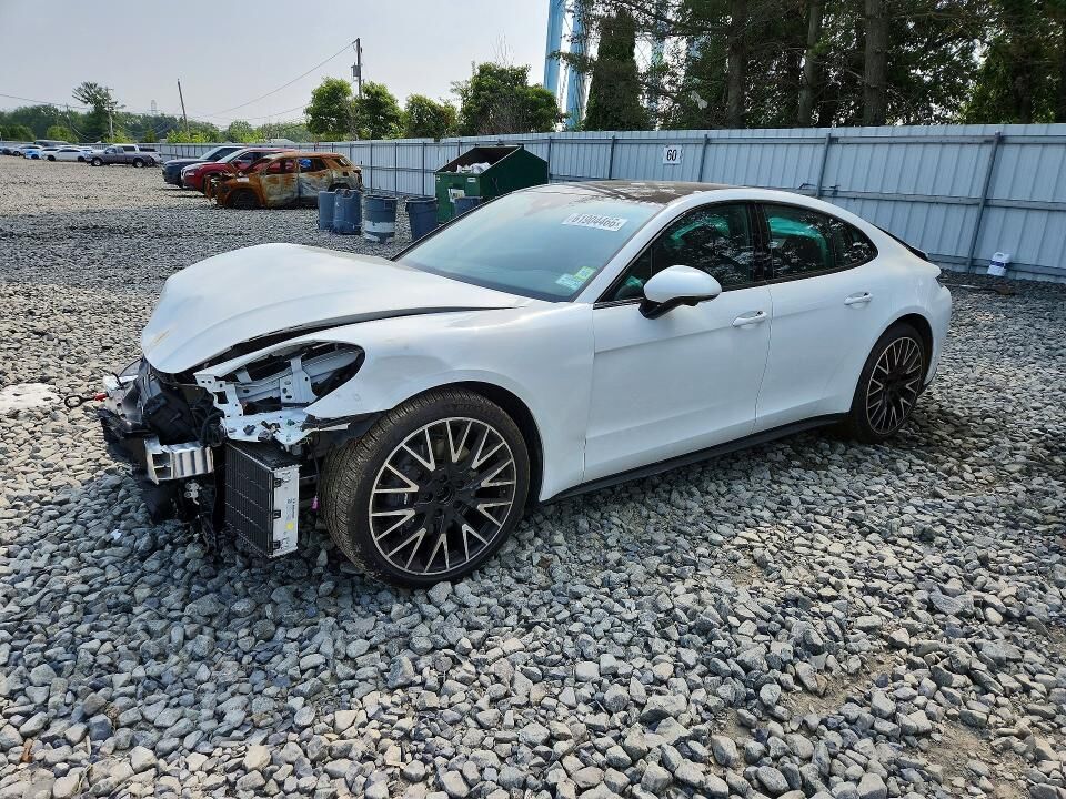 2024 PORSCHE Panamera