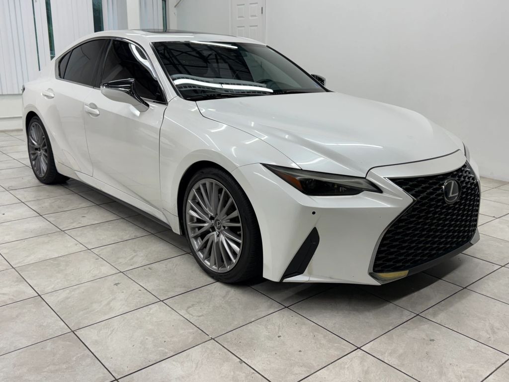 2022 LEXUS IS