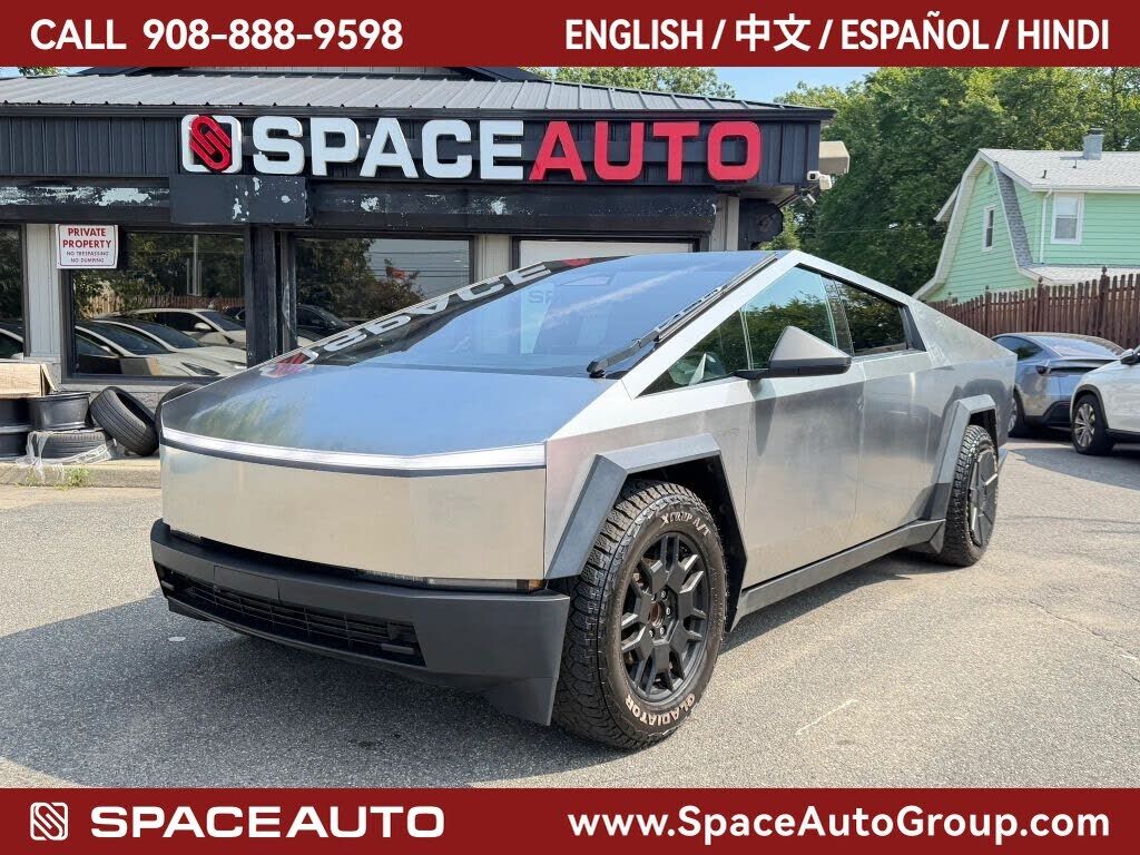 2024 TESLA Cybertruck