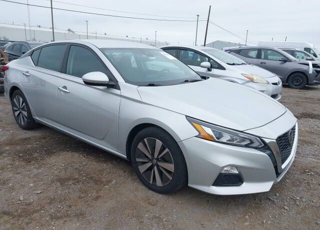 2022 NISSAN Altima