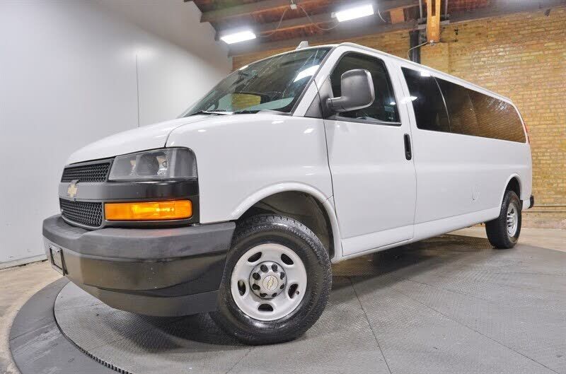 2020 CHEVROLET Express