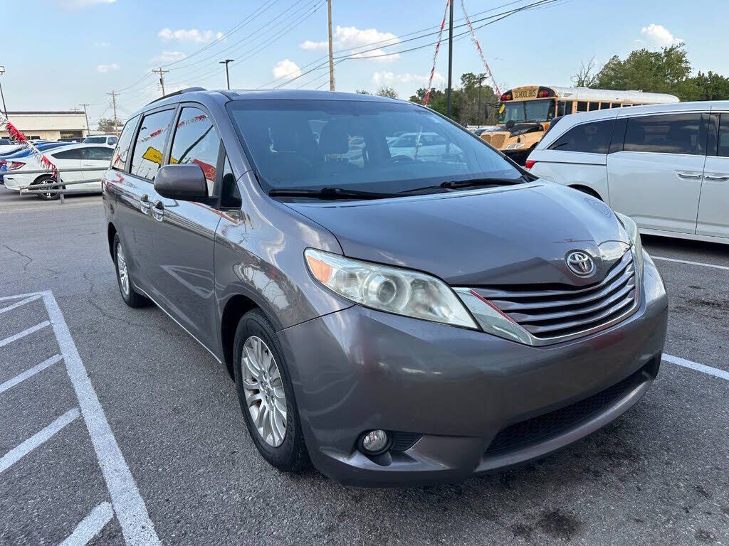 2015 TOYOTA Sienna