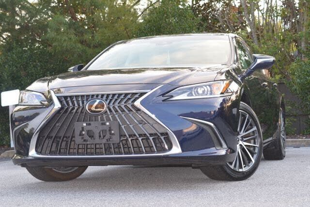 2025 LEXUS ES