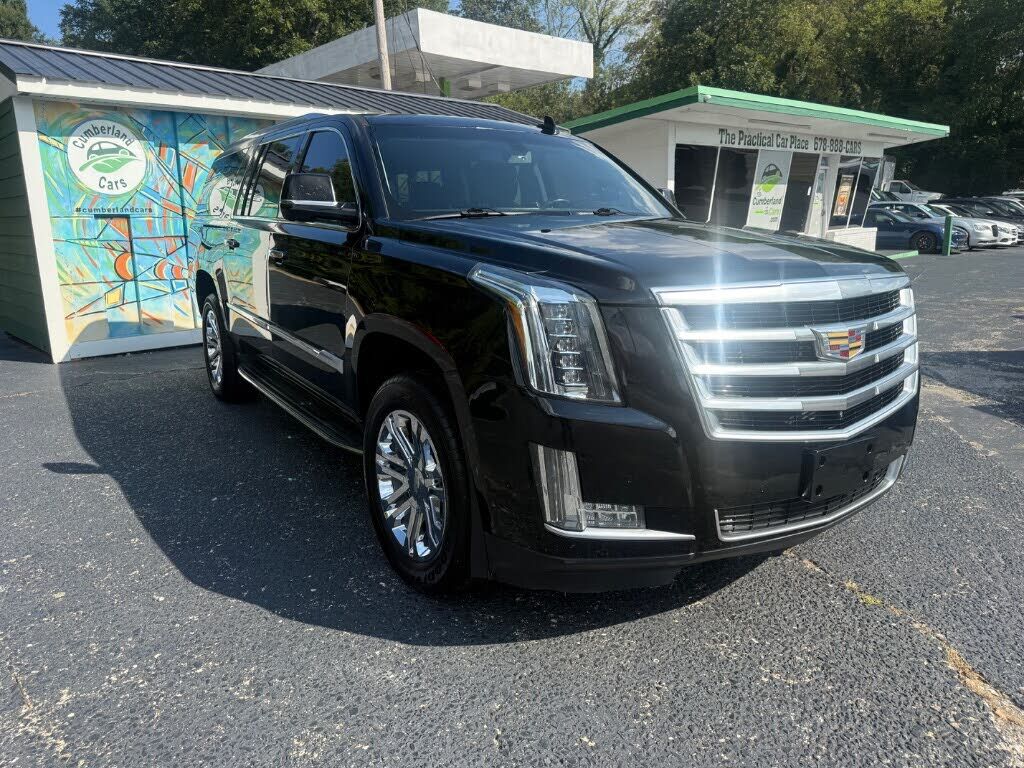 2017 CADILLAC Escalade ESV