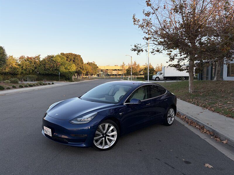 2018 TESLA Model 3