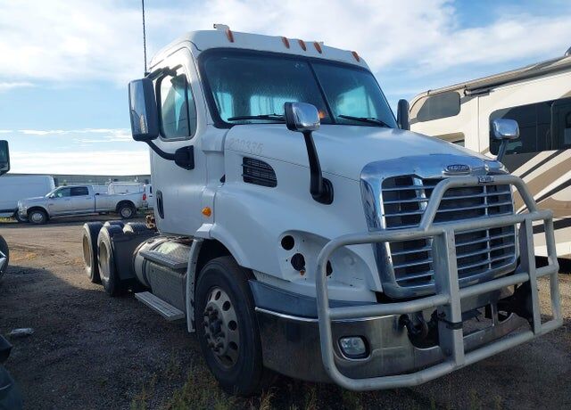 2015 FREIGHTLINER Cascadia