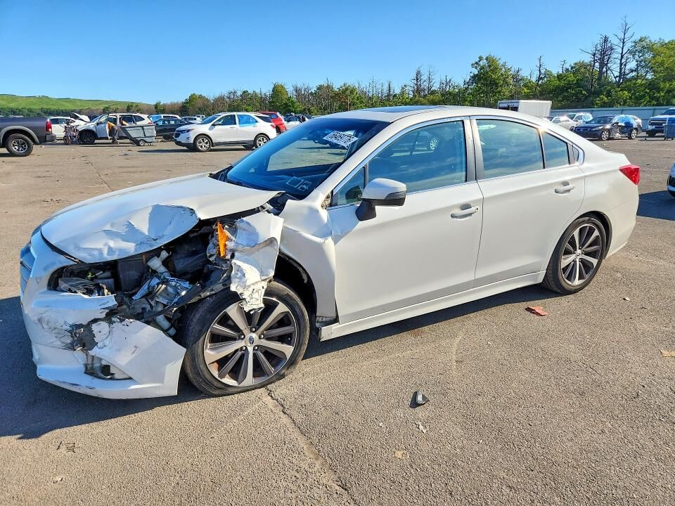 2015 SUBARU Legacy
