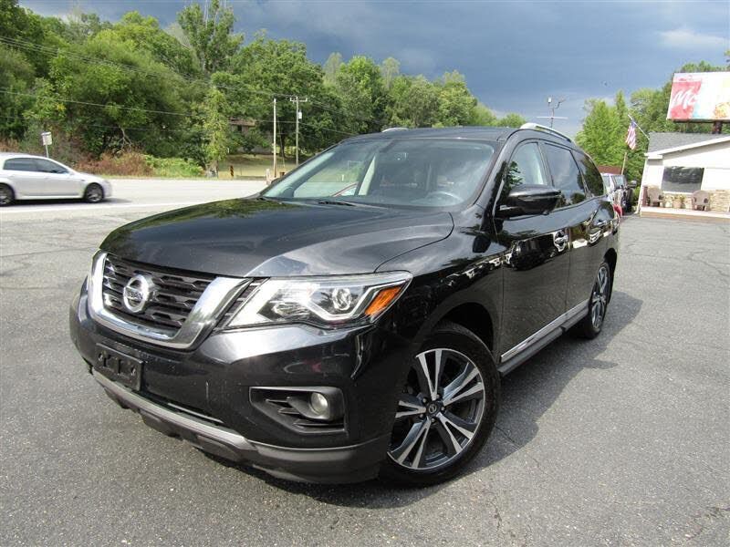 2020 NISSAN Pathfinder