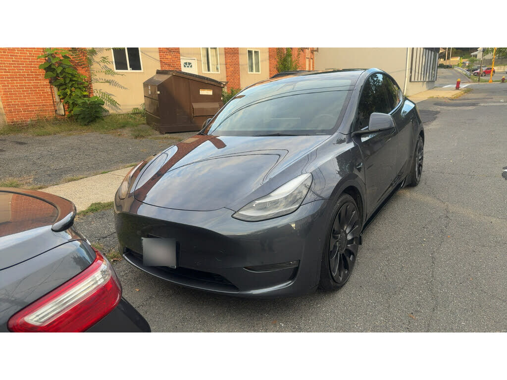 2022 TESLA Model Y